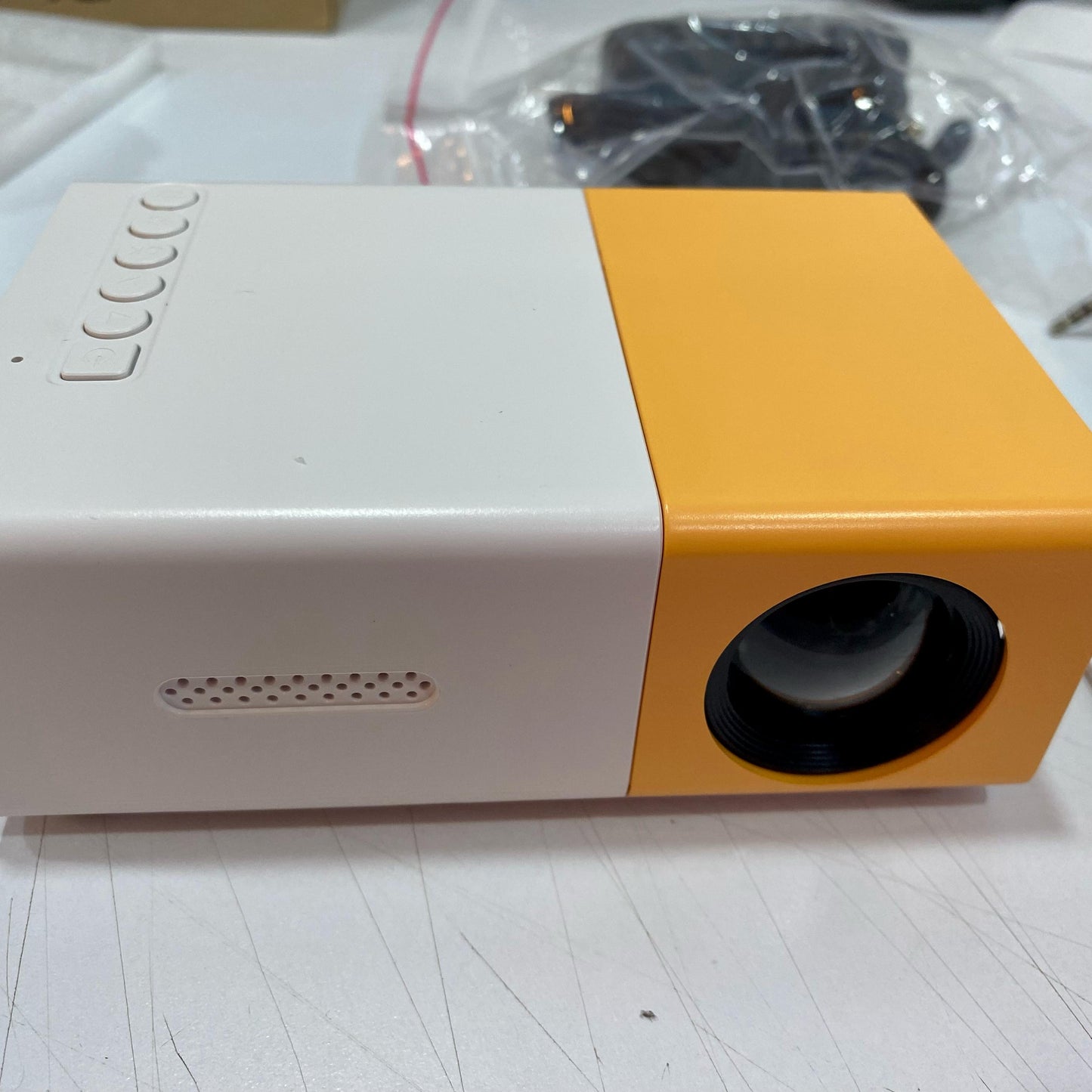 Mini proyector LED de alta resolución